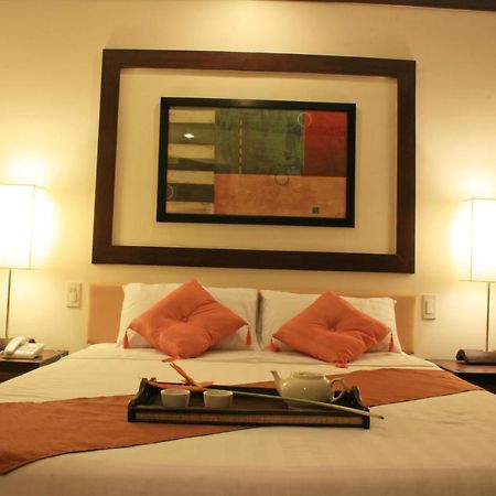 O Hotel Bacolod Bagian luar foto
