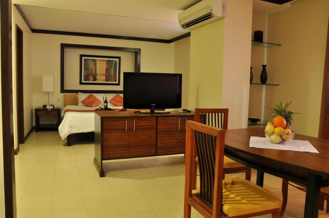 O Hotel Bacolod Bagian luar foto
